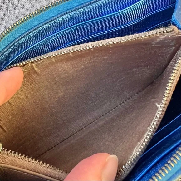 Bottega Veneta Metallic Blue Intrecciato Leather Zip Around Wallet - Picture 9 of 9